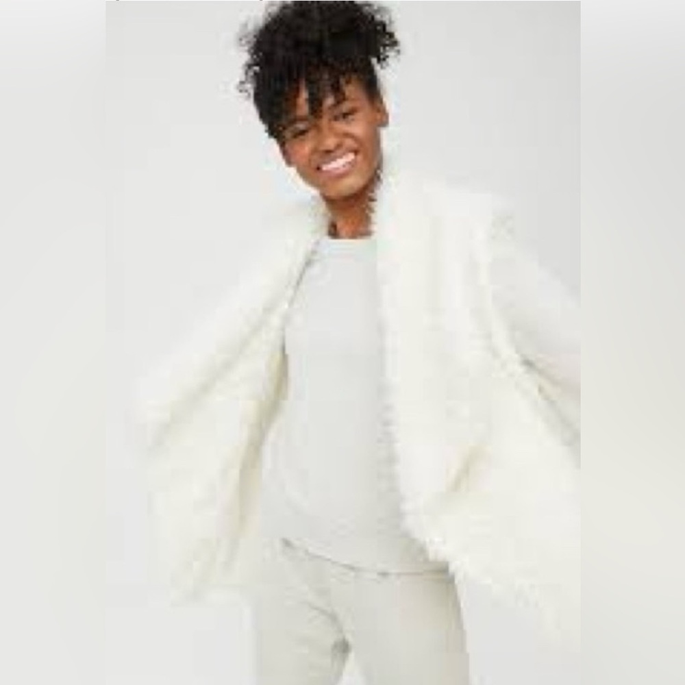 Aerie White Fuzzy Fur Vest